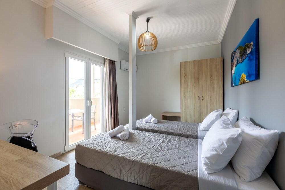 Arkadianos Aparthotel Agios Sostis  Esterno foto